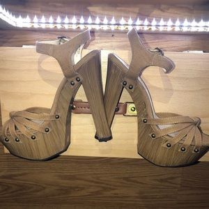 Jessica Simpson Platform Heels